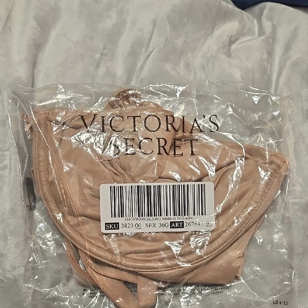 Victoria's Secret Invisible Lift Unlined Bra 36G NWT